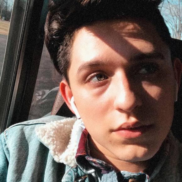 Meet your Posher, Jeremy - Picture 1 of 1